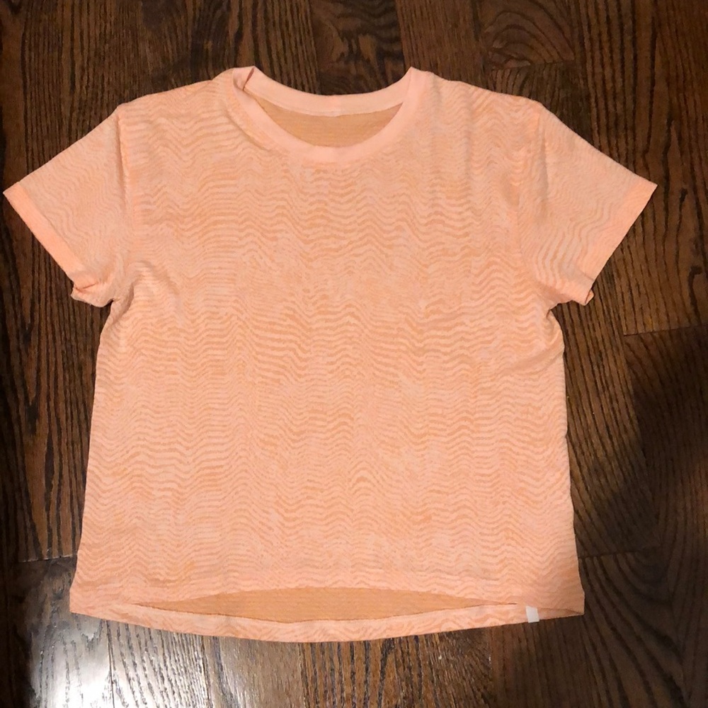 Lululemon short sleeve t shirt
